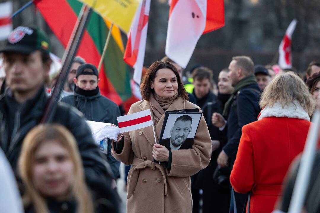 Keli šimtai baltarusių Vilniuje paminėjo Laisvės dieną