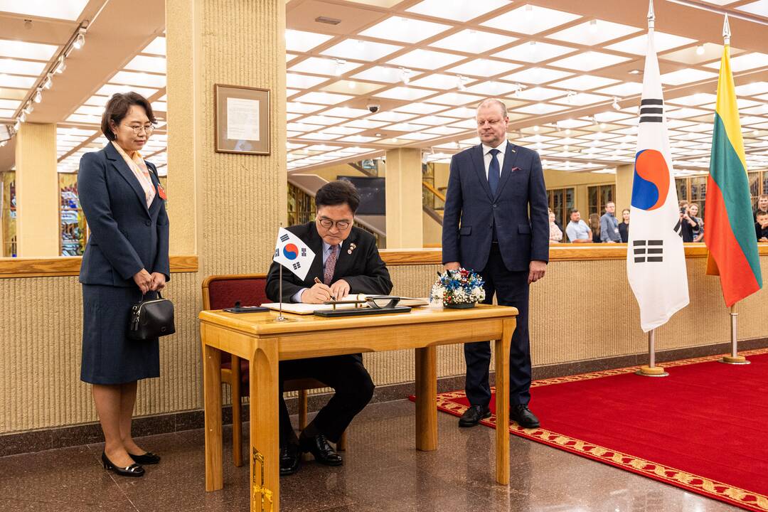 Sauliaus Skvernelio susitikimas su Korėjos parlamento pirmininku Woo Won-Shiku