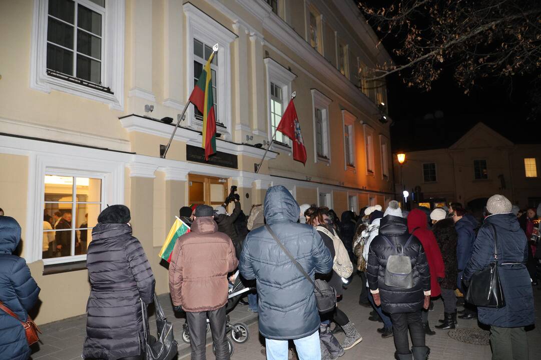 Prie ŠMM susirinko protestuojantys mokytojai