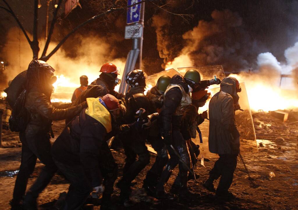 Kijevą drasko mirtini susirėmimai