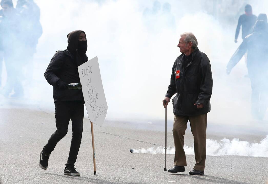 Policijos ir demonstrantų susirėmimai Prancūzijoje
