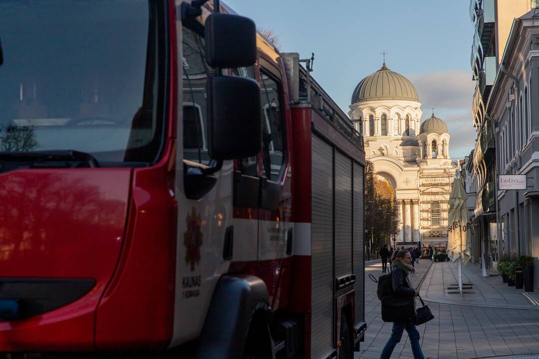 Specialiųjų tarnybų apgultis Laisvės alėjoje