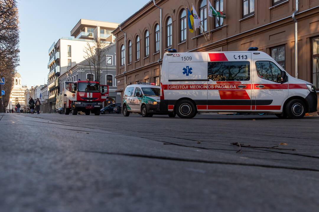 Specialiųjų tarnybų apgultis Laisvės alėjoje