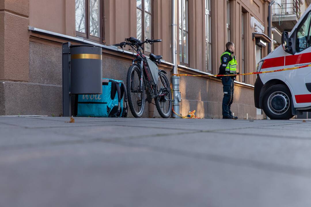 Specialiųjų tarnybų apgultis Laisvės alėjoje