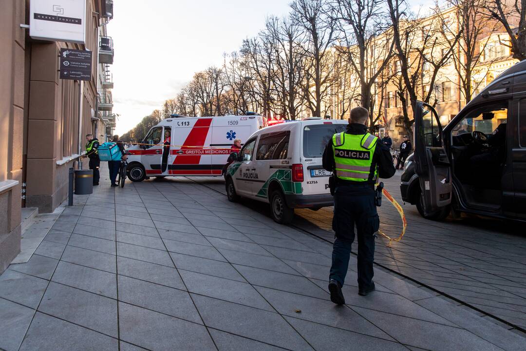 Specialiųjų tarnybų apgultis Laisvės alėjoje