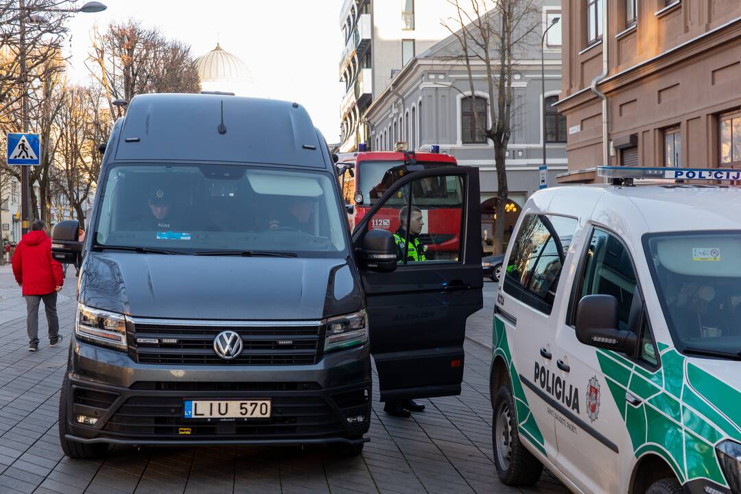 Specialiųjų tarnybų apgultis Laisvės alėjoje