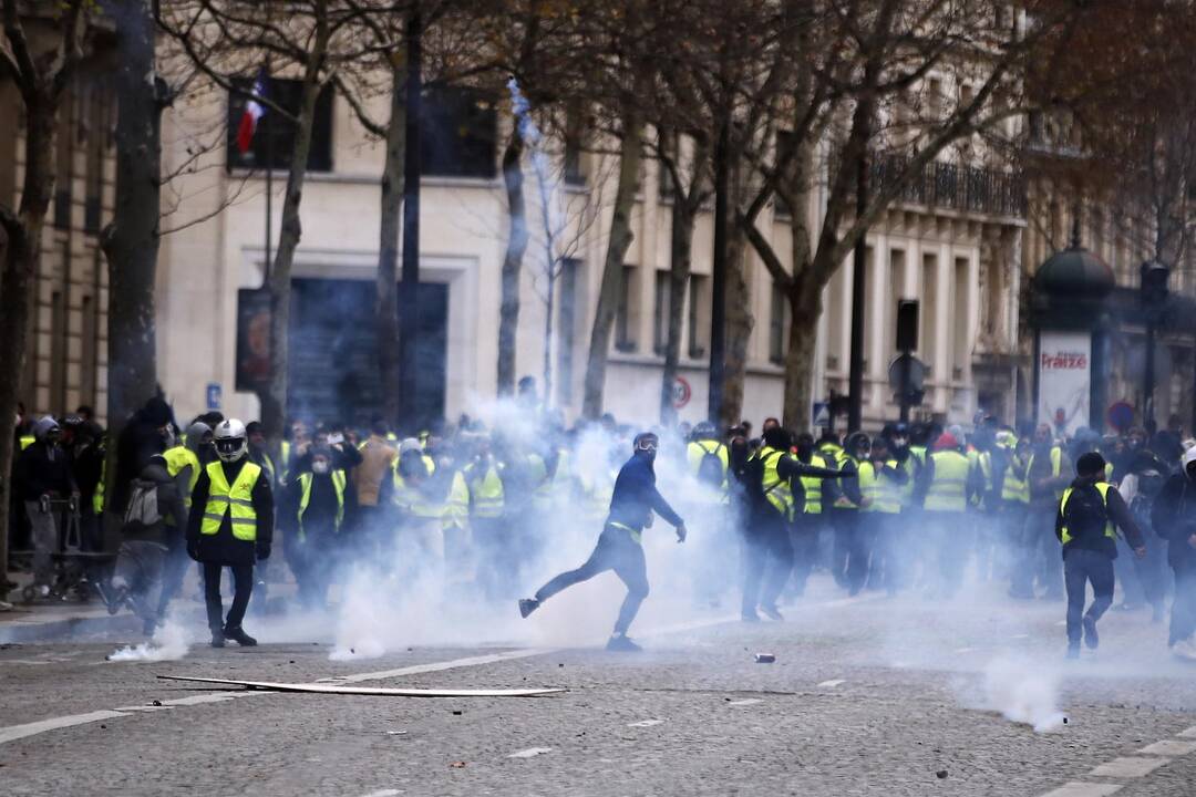 „Geltonųjų liemenių“ protestai Paryžiuje