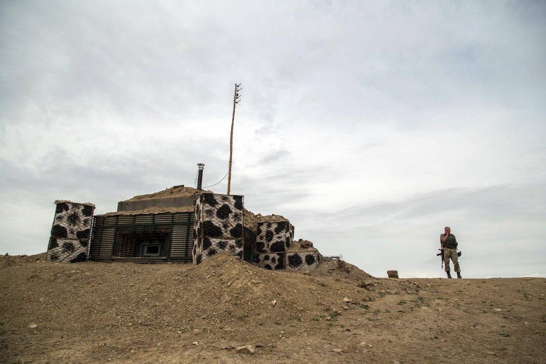 Ukrainoje sprogus ginklui žuvo du kariai, dar penki buvo sužeisti