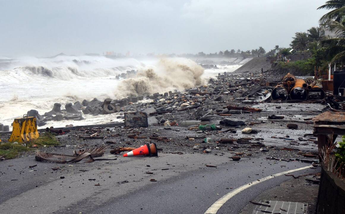 Filipinus nuniokojo galingas taifūnas „Mangkhut“