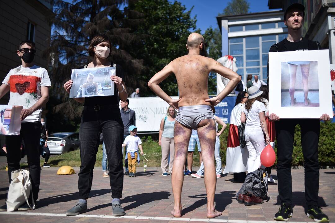 Tūkstančiai protestuotojų Minske ragino A. Lukašenką atsistatydinti