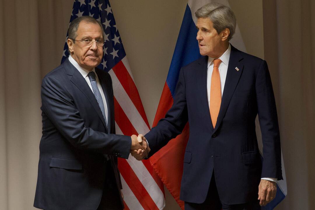 Sergejus Lavrovas ir Johnas Kerry