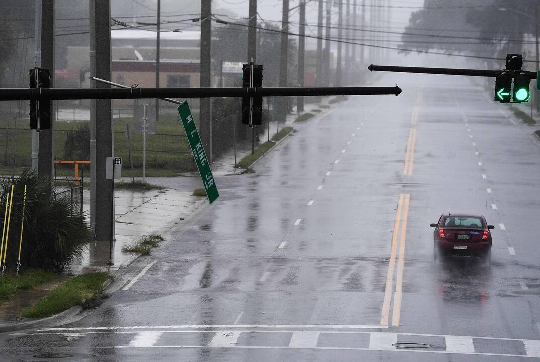 Uraganas „Matthew“ apdraskė NASA raketų paleidimo centrą