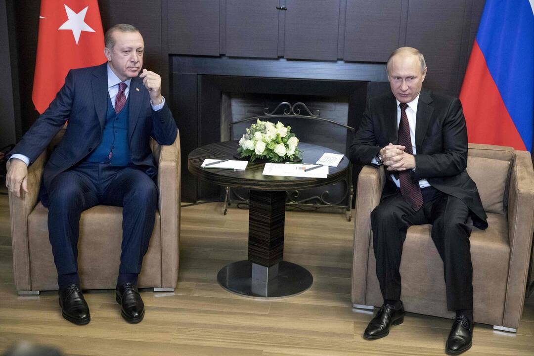 Rusijoje susitikę V. Putinas ir R. T. Erdoganas aptaria situaciją Sirijoje
