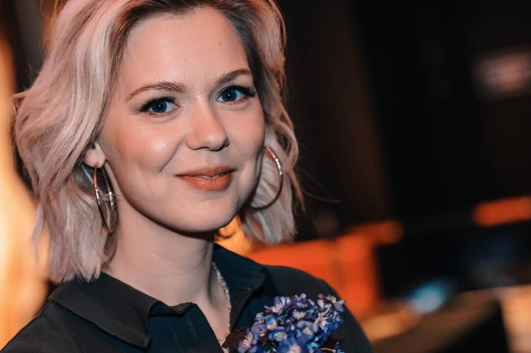 M. Linkytė draugams pristatė klipą „All Alone“ 