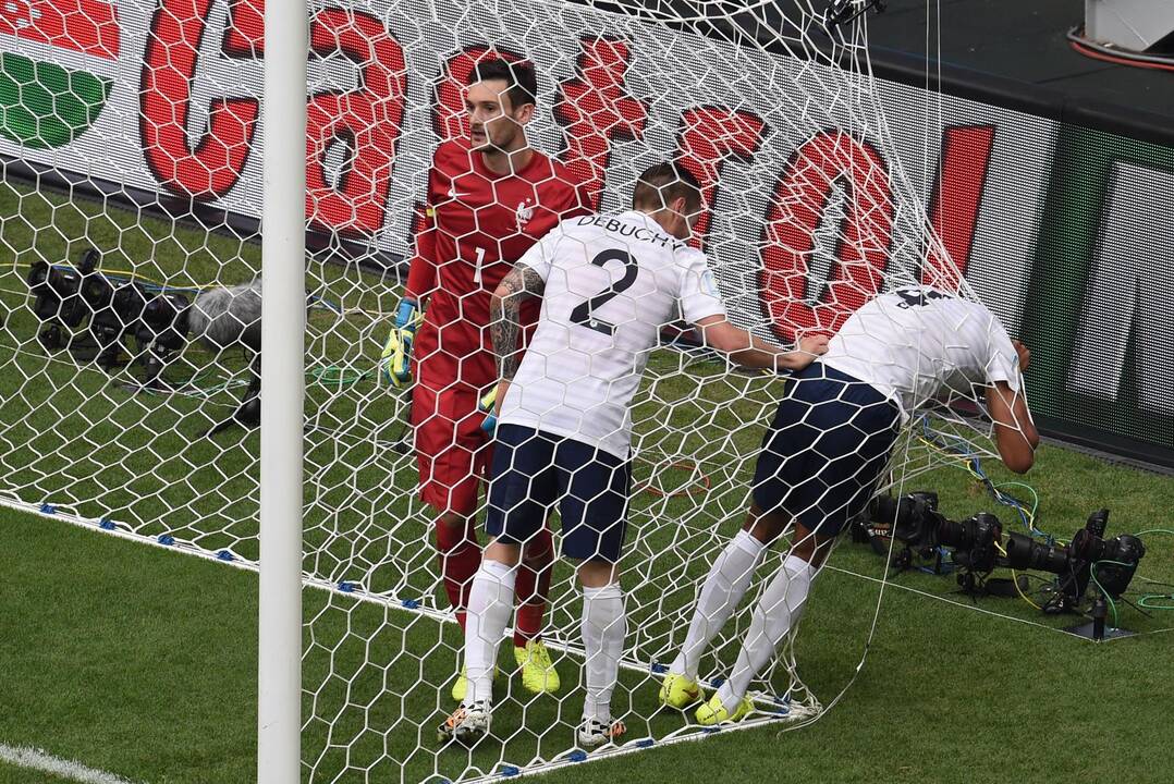 Pasaulio futbolo čempionatas: Prancūzija - Nigerija