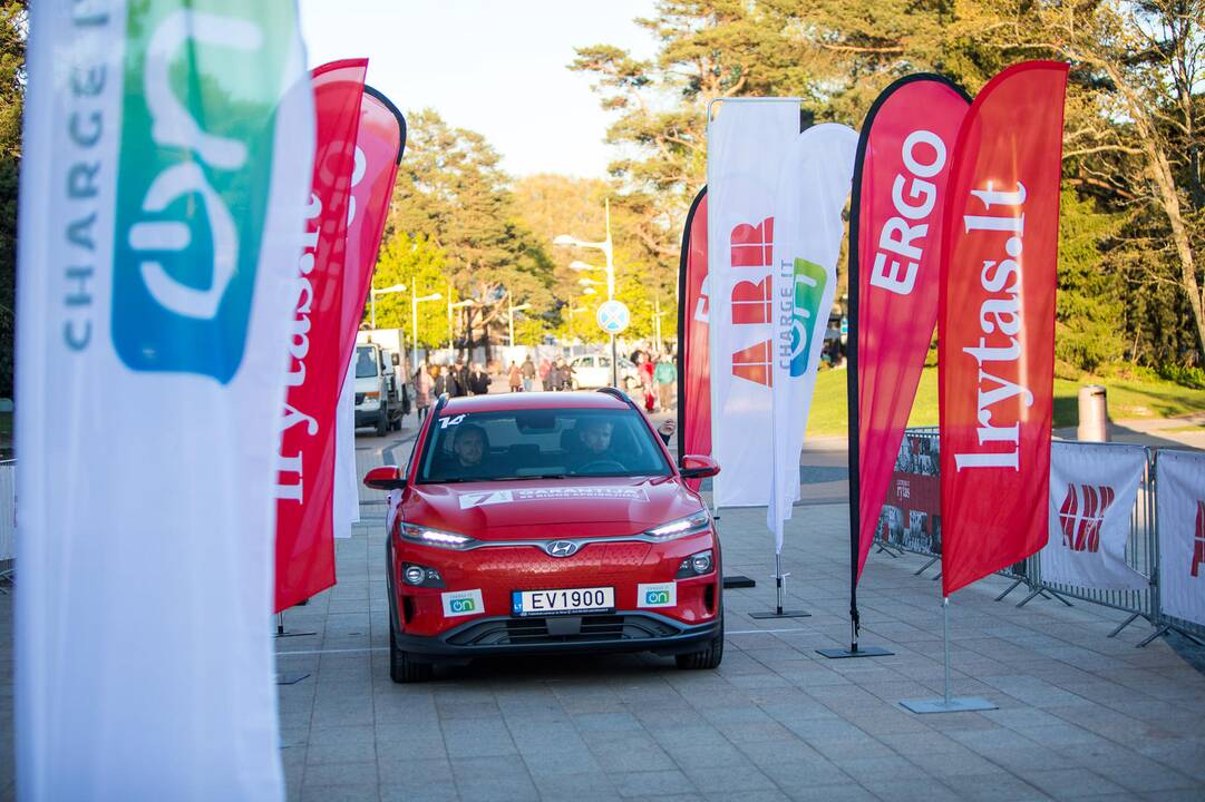 Elektromobilių varžybos „Charge it on! Vilnius – Palanga”  