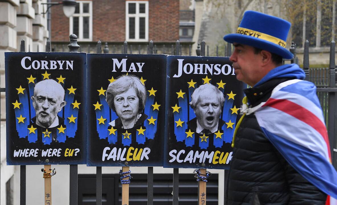 Th. May prašys ES dar kartą pratęsti „Brexit“ terminą
