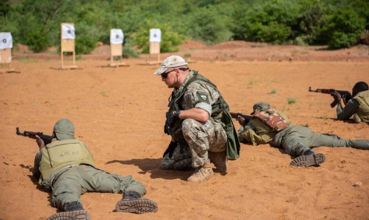 A. Anušauskas: misijos Afrikoje turi būti tęsiamos, į teroristų pusę atvirai stojo Rusija