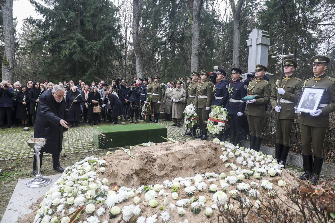 Antakalnio kapinėse palaidotas partizanas A. Kraujelis–Siaubūnas