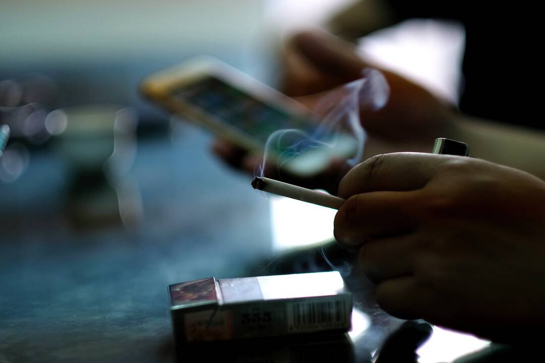 Įkliuvo su narkotinėmis medžiagomis: išdavė specifinis dūmo kvapas 