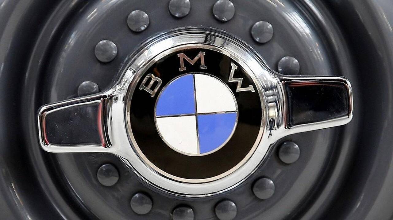 „Der Spiegel“: BMW prisipažino manipuliavusi emisijų testais