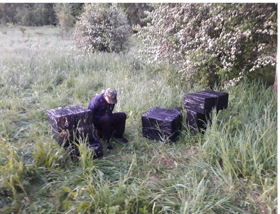 Švenčionių rajone įkliuvo du rūkalų gabentojai