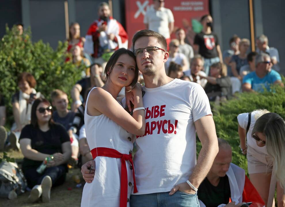 Tūkstančiai protestuotojų Minske ragino A. Lukašenką atsistatydinti