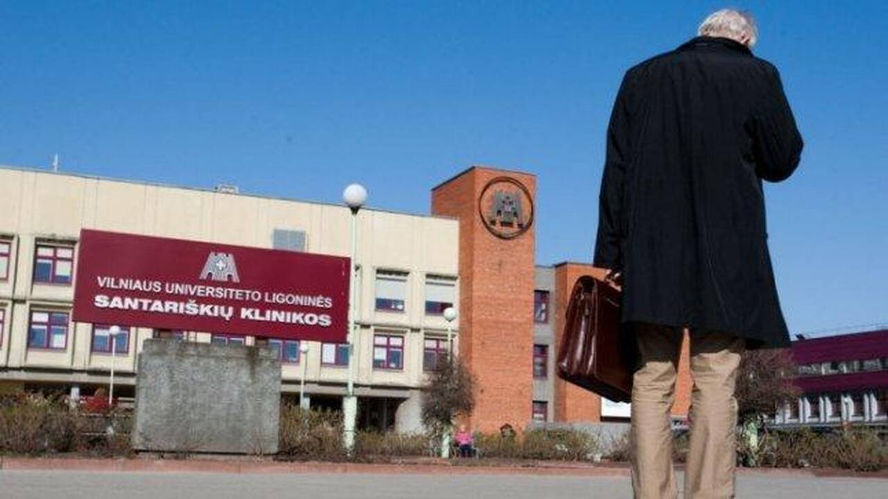 Santariškių stovėjimo aikštelių kelyje painiojasi ir sraigtasparniai