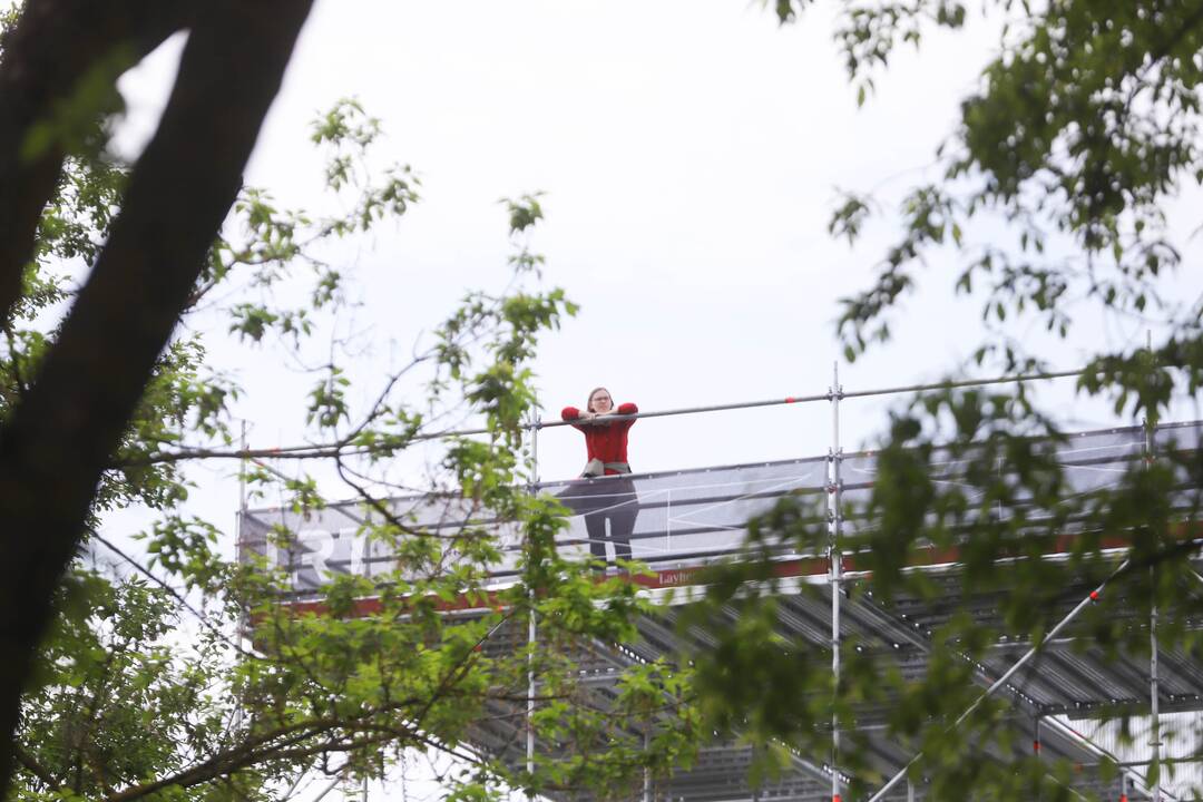 Santakos parke iškilo apžvalgos bokštas