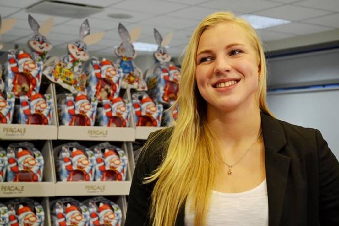 R. Meilutytė aplankė vėžiu sergančius vaikus