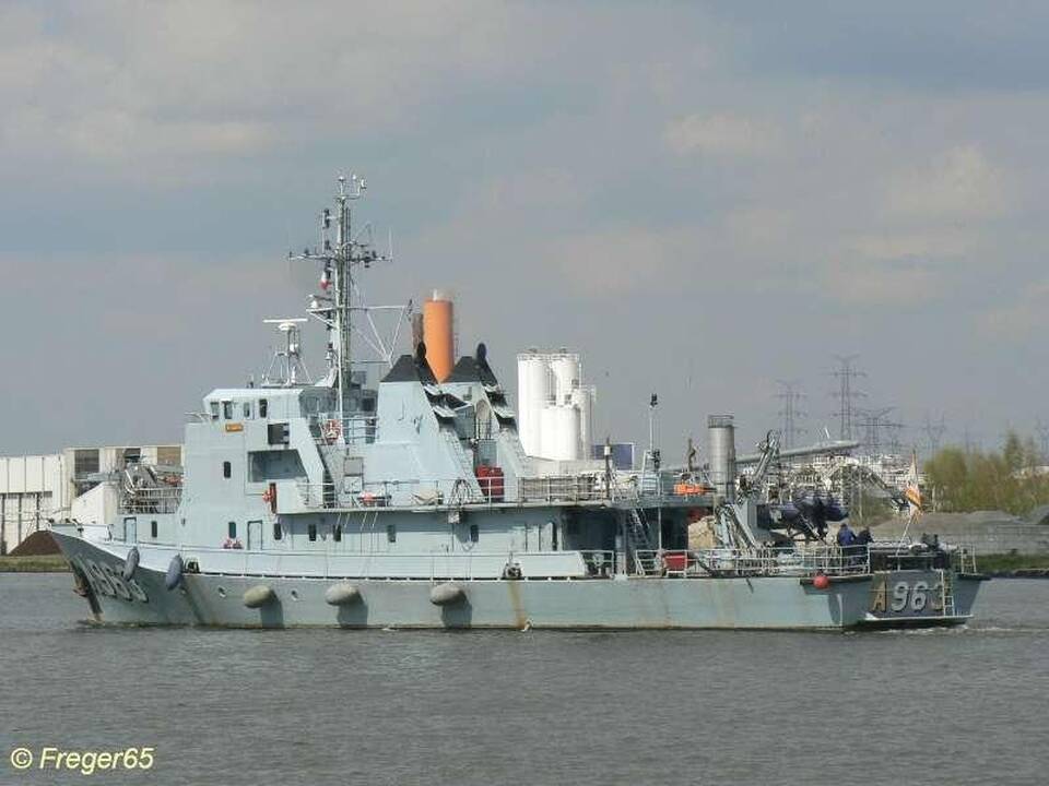 Misija: buvęs karinis, o dabar ginkluotos apsaugos palydos laivas “A 963 Stern”.