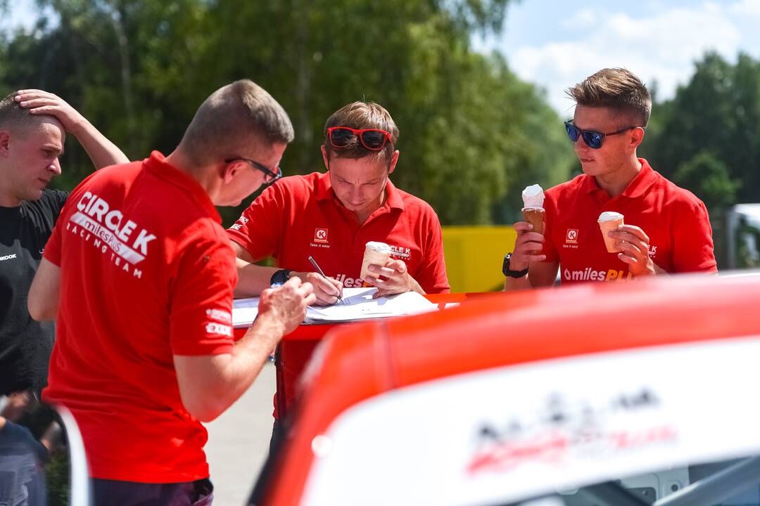 „Aurum 1006 km lenktynių“ techninė komisija