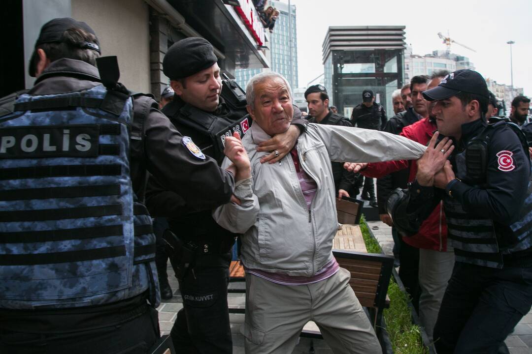 Tarptautinės darbo dienos protestai pasaulyje