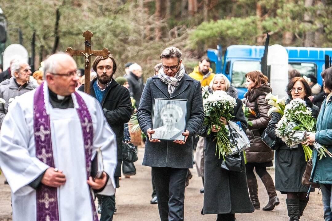 Aktorės D. Juronytės-Zelčiuvienės paskutinė kelionė