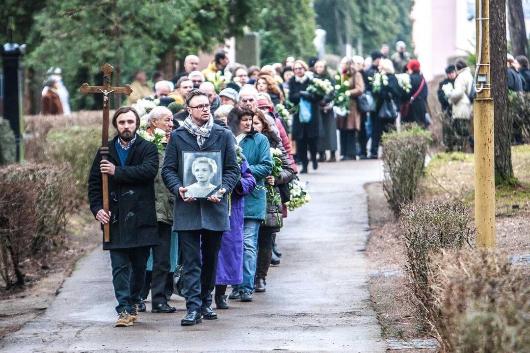 Aktorės D. Juronytės-Zelčiuvienės paskutinė kelionė