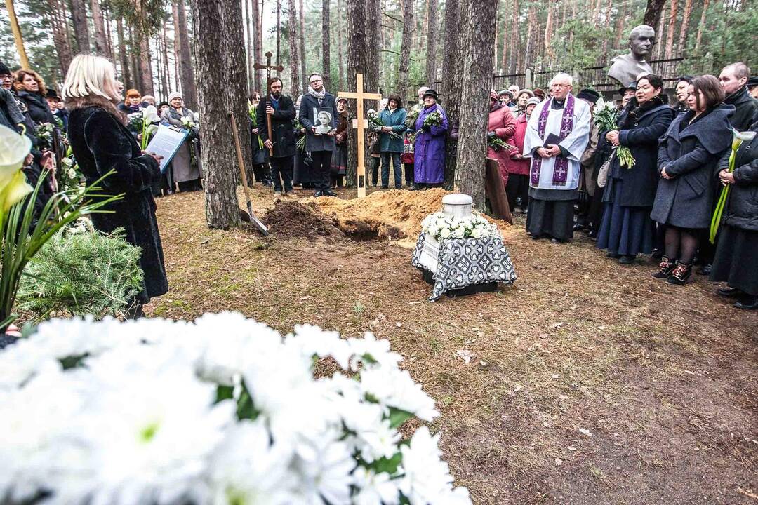Aktorės D. Juronytės-Zelčiuvienės paskutinė kelionė
