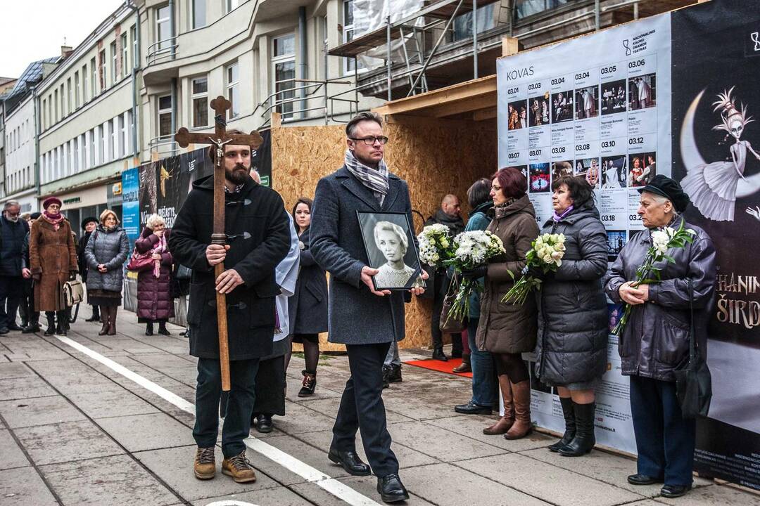 Aktorės D. Juronytės-Zelčiuvienės paskutinė kelionė