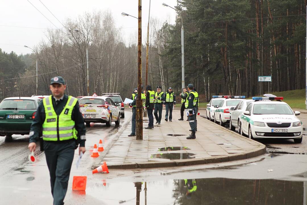 Vairuotojams – policijos sveikinimai