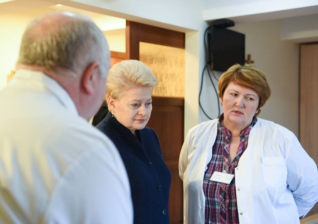 Prezidentė užsuko į Vilniaus hospisą