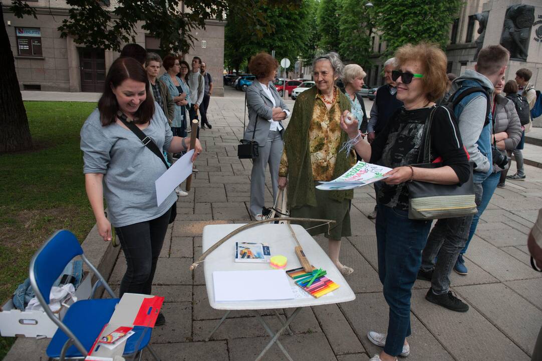 Medžių gynėjų meninė akcija Kaune