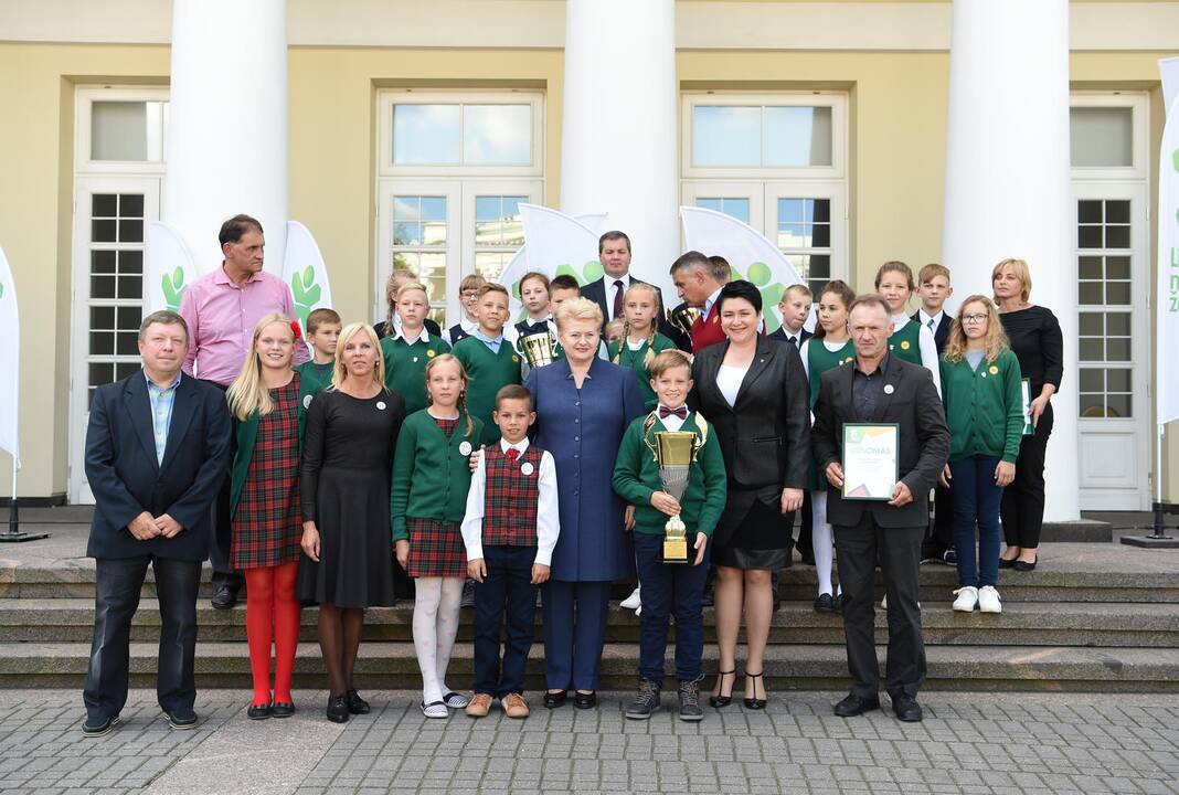 Mokyklų žaidynių nugalėtojų apdovanojimai
