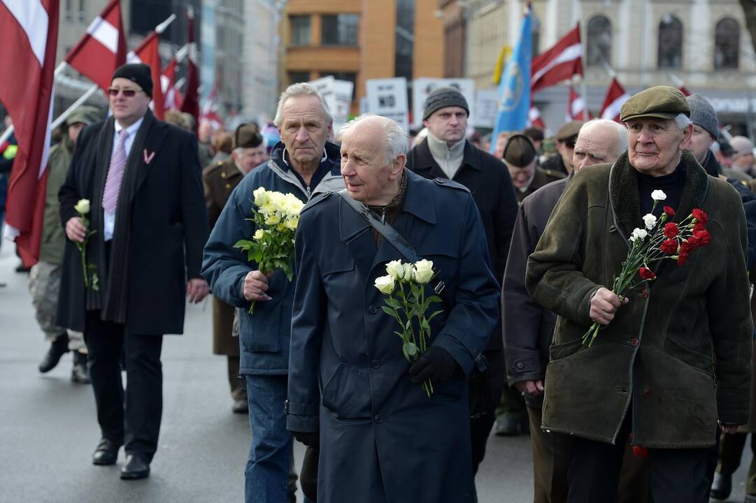 Maždaug 1 500 žmonių dalyvavo Latvijos SS legiono paminėjimo eitynėse Rygoje