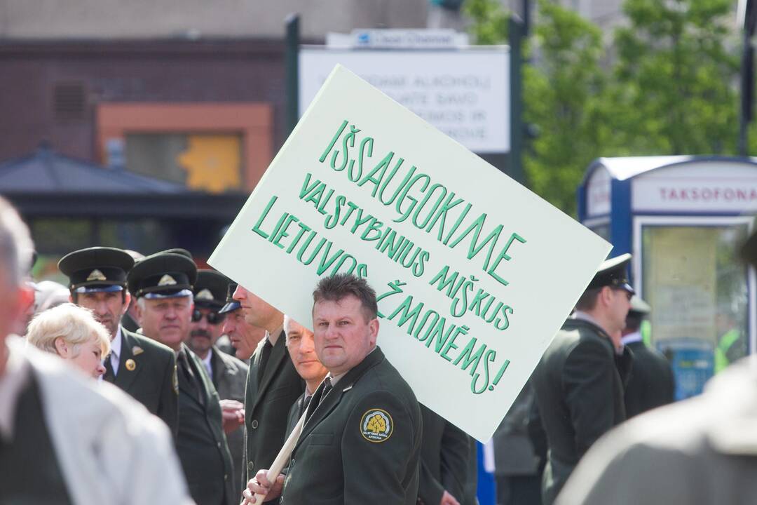 Miškininkų protestas prie Seimo