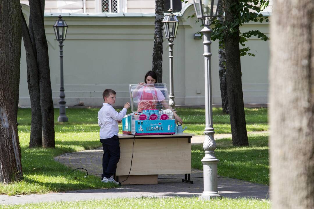 Joninės Prezidentūros kiemelyje
