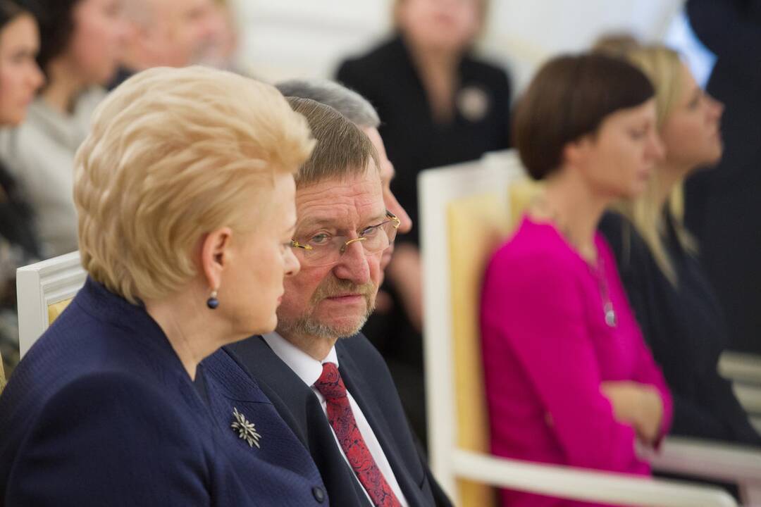 Konstitucijos egzamino nugalėtojų apdovanojimai