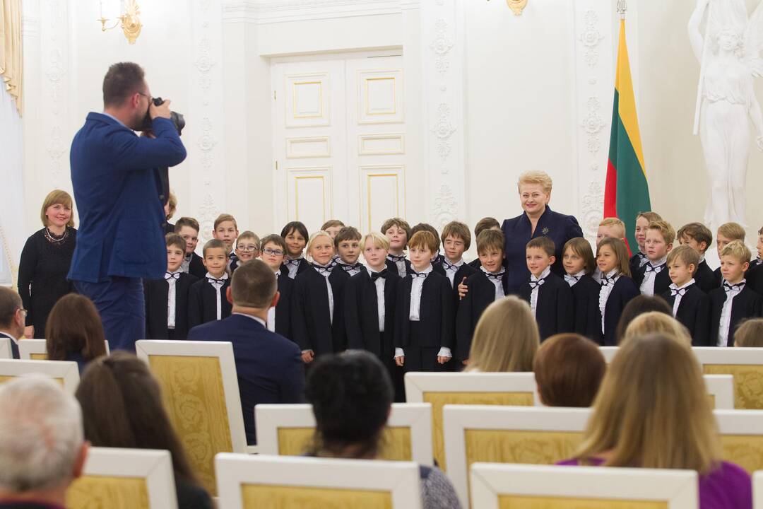 Konstitucijos egzamino nugalėtojų apdovanojimai