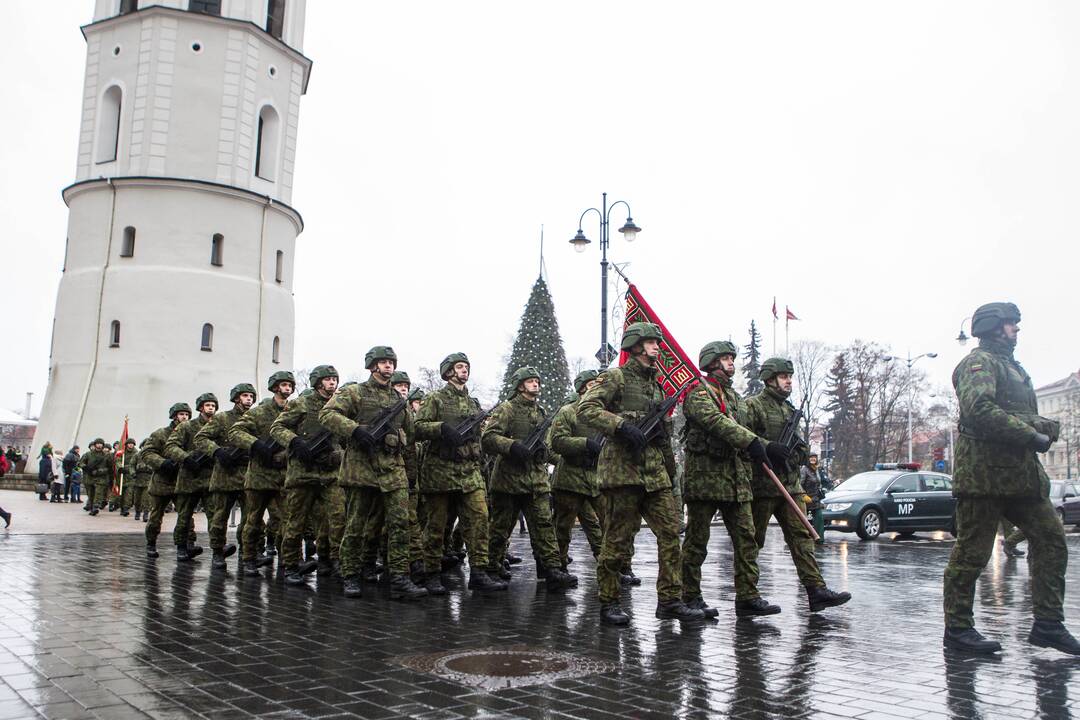 Iškilminga kariuomenės dienos rikiuotė Vilniuje