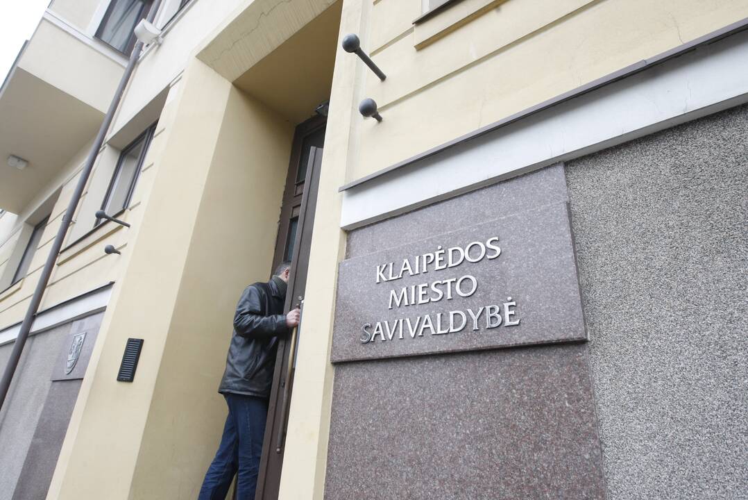 Sukčius apsimetė savivaldybės darbuotoju