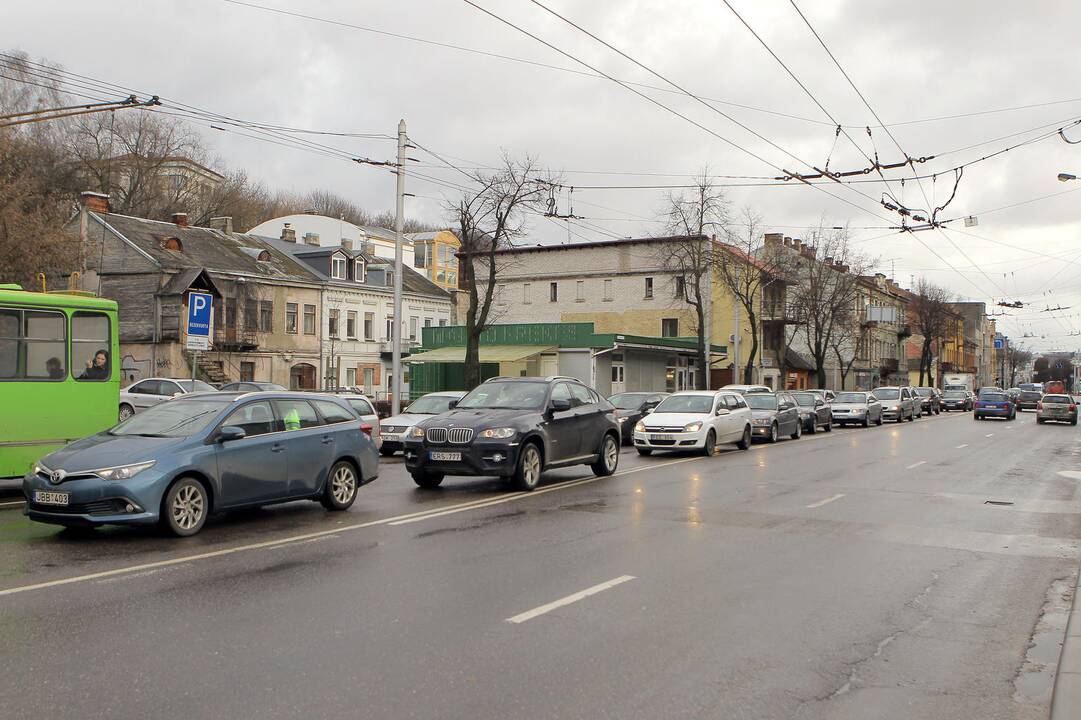 Kaune susidūrė keturi automobiliai