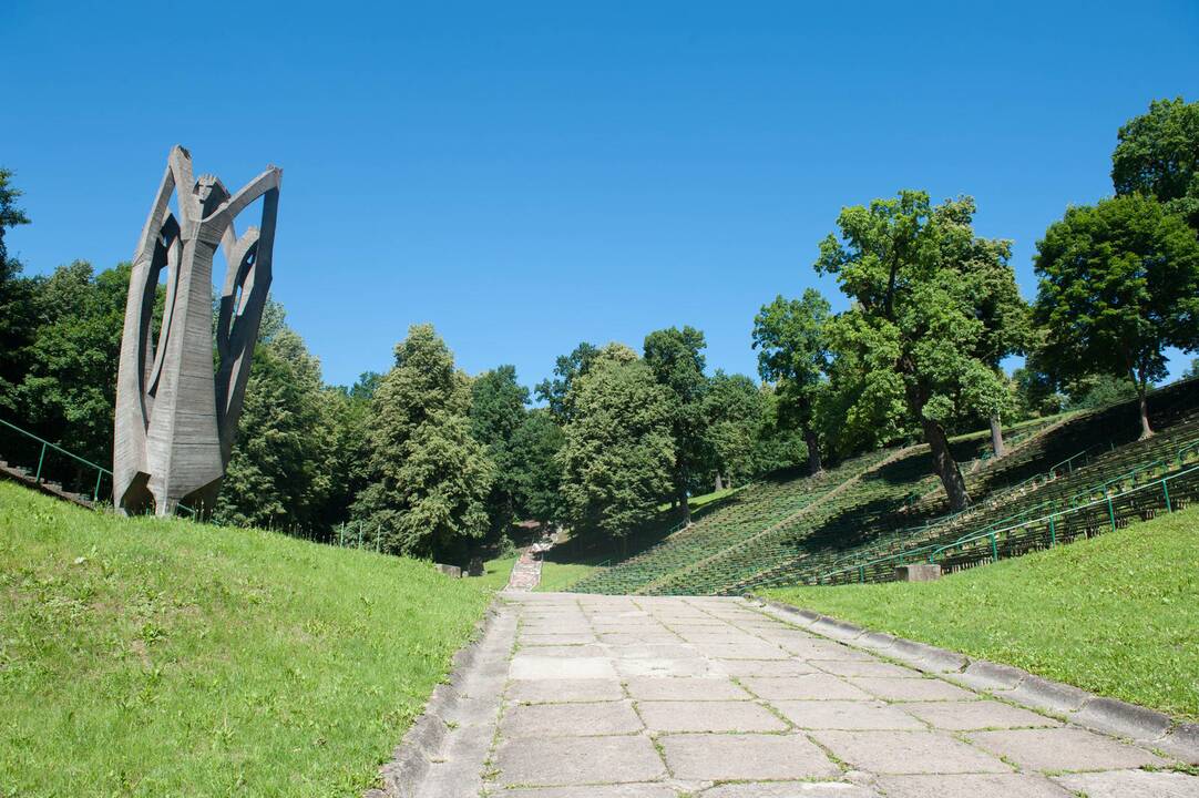 Dainų slėnis laukia remonto